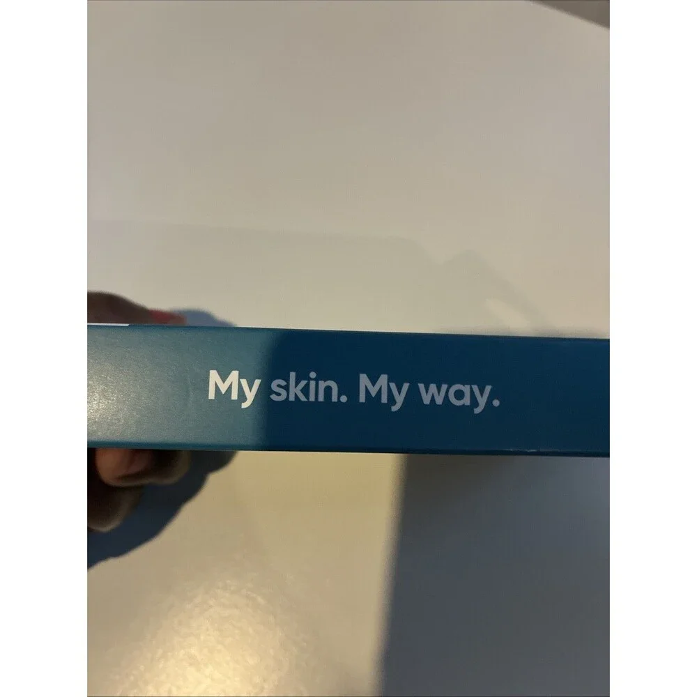 VENUS GILLETTE, FACIAL HAIR & SKIN CARE 1 RAZOR  2 CARTRIDGES - Picture 7 of 7